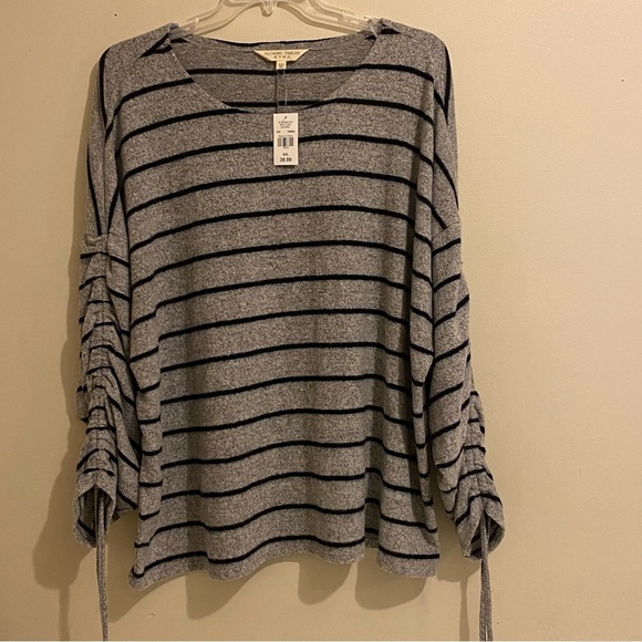 Alchemy Thread Women’s XXL Sweater Top Shirred Sleeve Striped Gray/Black - Picture 1 of 10